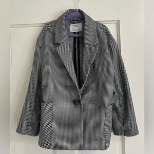 Zara girl’s houndstooth suit: like new, size 8 jacket and size 10 skirt